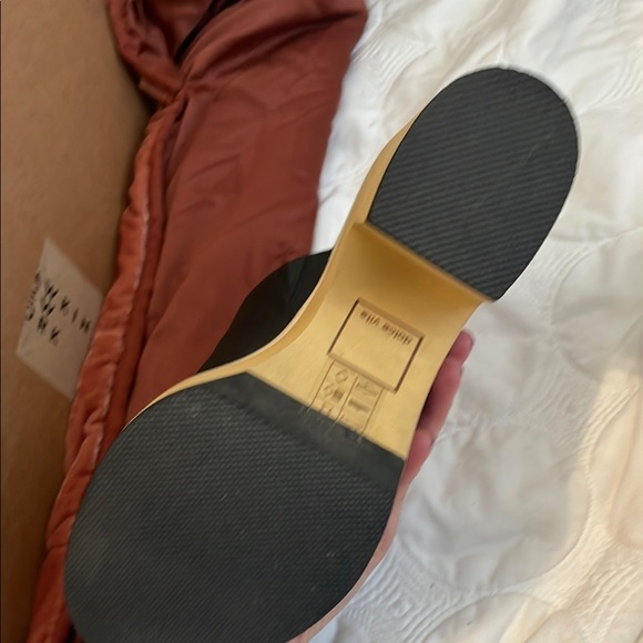 Dolce Vita Black Leather Platform Sandals - Picture 4 of 10